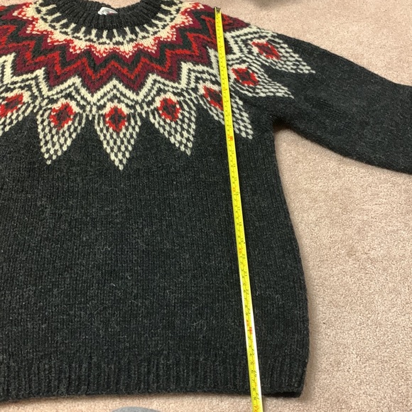 Hand Knitted wool fair isle sweater - Picture 7 of 8